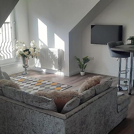 Lanarkshire Apartment- Views- Sleeps 4- Balcony Larkhall  Exterior photo